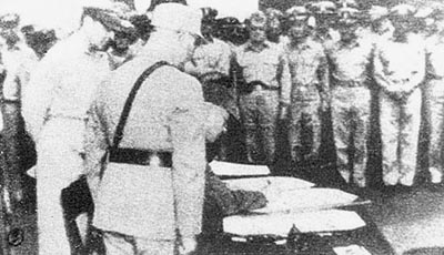 1945年9月2日 日本簽署無條件投降書 1945年9月2日 日本簽署無條件投降書